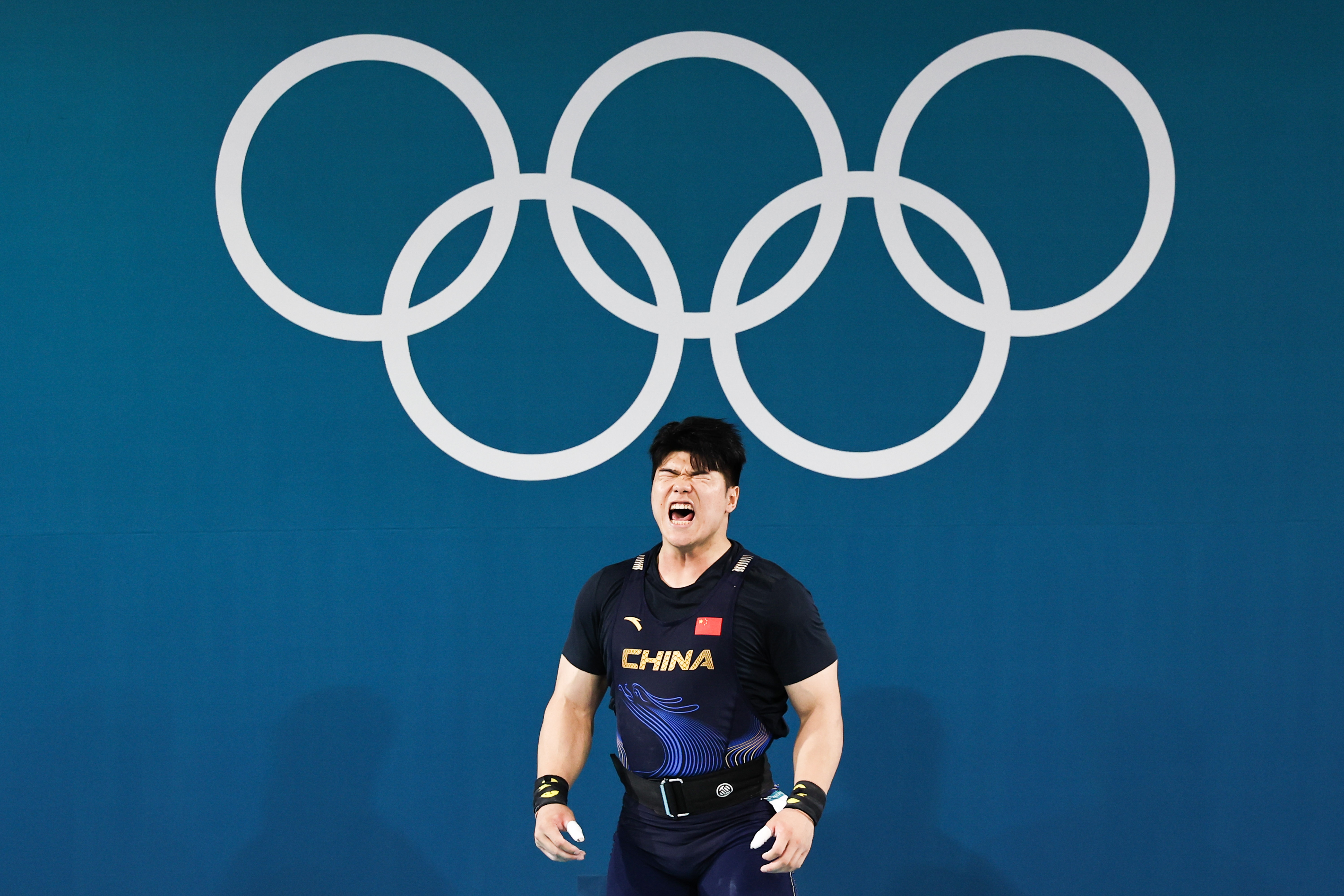 葡萄牙选手在举重比赛中打破纪录,获得金牌 葡萄牙选手在举重比赛中打破纪录,获得金牌