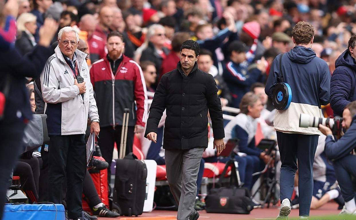 阿森纳备战西汉姆联,主帅亲自指导训练 阿森纳备战西汉姆联,主帅亲自指导训练